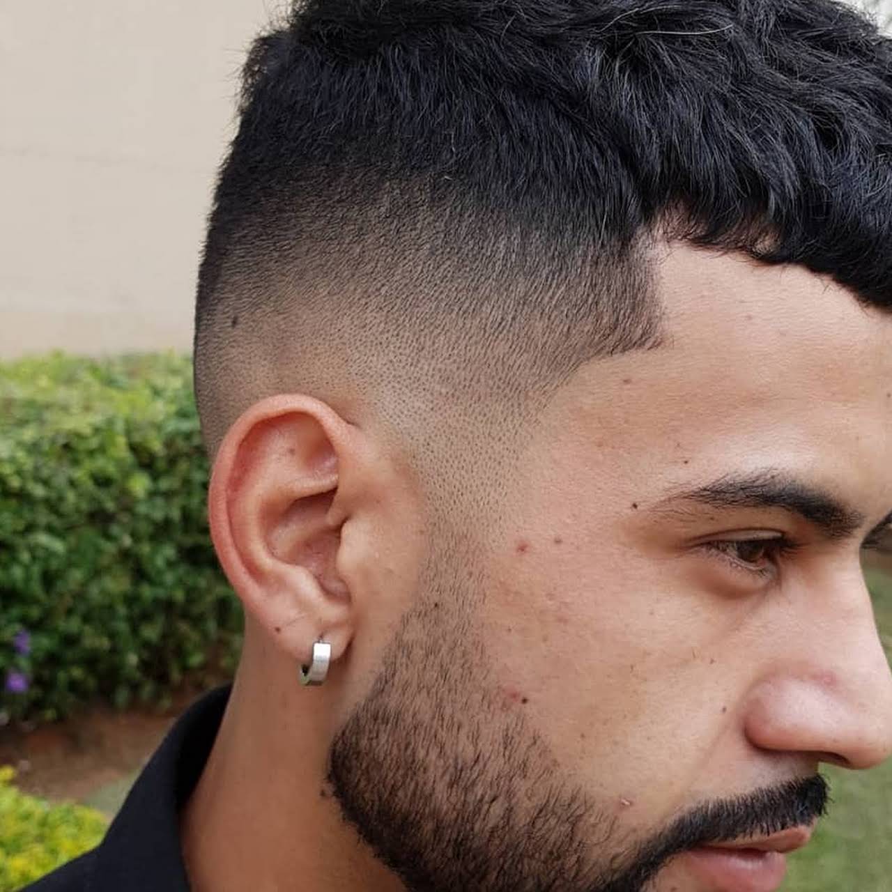 Piercing de Sobrancelha Masculino em 2023  Piercing na sobrancelha, Cabelo  com trança, Piercing