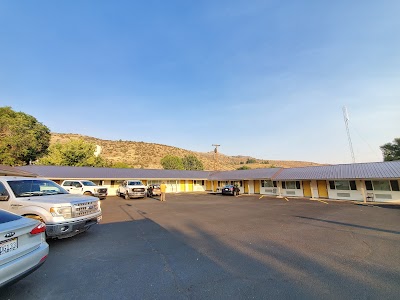 Oregon Trail Inn & Suites