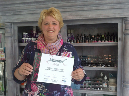 Shilly Beauty Care - Nagelsalon Shop Opleidingen - Thumbnail