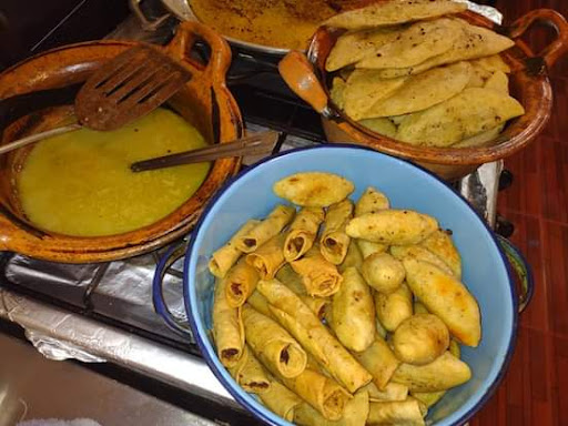 Quesadillas " LA POBLANITA " - Thumbnail