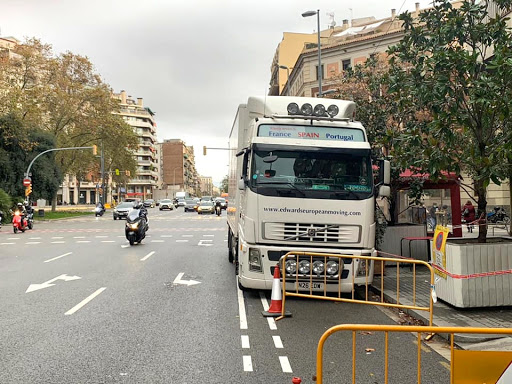 Edwards European Moving - Thumbnail