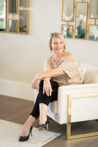 Nikki Ansons, REALTOR® Gallery - United States