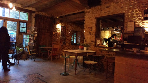 Le Moulin Bouge