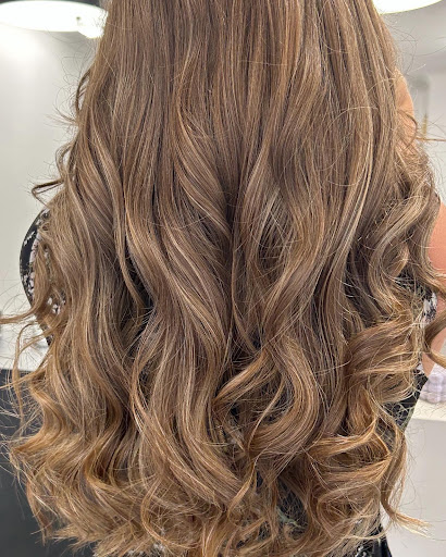 Revive hair lounge ettalong - Thumbnail