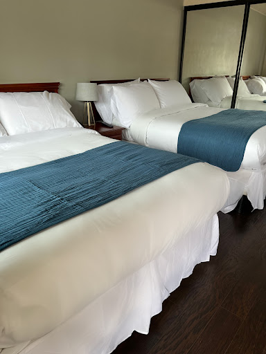 Sea Breeze Motel - Thumbnail
