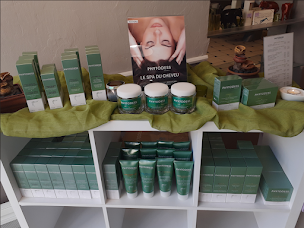 Photo n°3 de Des Ciseaux Aux Pinceaux à Peyrins (Salon de coiffure)