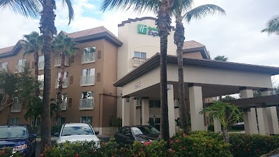 Photos of Holiday Inn Express & Suites Naples Downtown - 5th Avenue