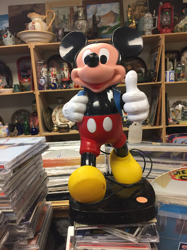 Rock n Roll Records & collectables & Etc - Thumbnail