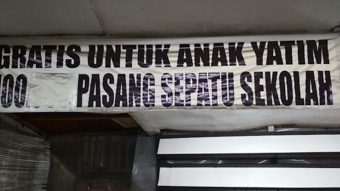 Toko Sepatu Lapak Serbu, Author: abi moan