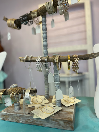 The Sparrows Pearl Boutique - Thumbnail