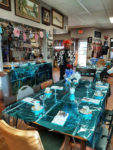 One Best Life @ Tinker's Attic Gallery - United States