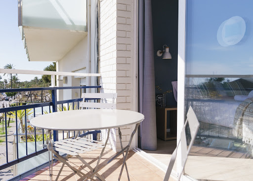 BYPILLOW Mumm | Hotel en la playa de Vilanova i la Geltrú - Thumbnail