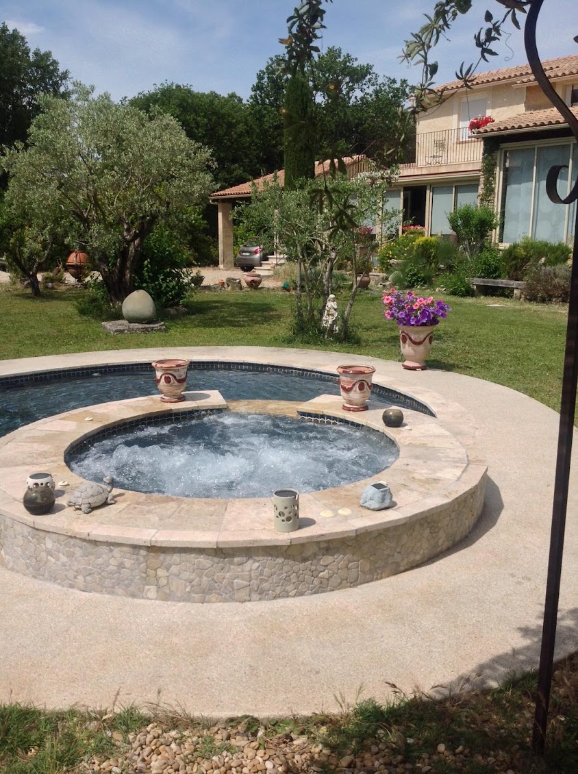 Image de Le Lutin sur le Toit : Chambre d'hôte avec piscine, Bed and Breakfast (Vaucluse, Mont Ventoux)