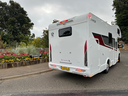 Escapade motorhome hire - Thumbnail