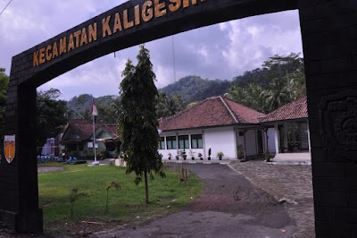 Photos of Kaligesing District Office