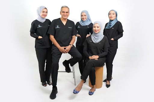 RADIANT CLINIQUE SEKSYEN 9