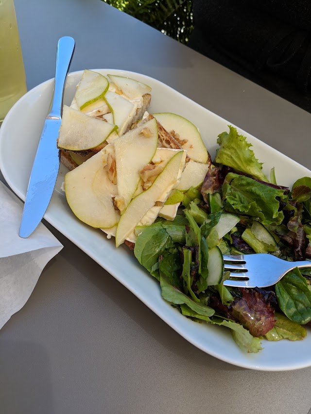Tartine Kitchen & Eatery