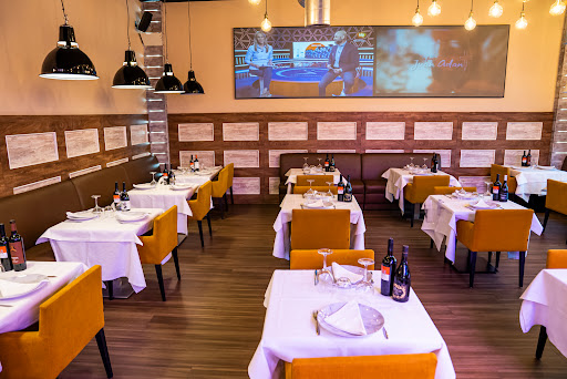 Restaurante Al Punto Rivas: carnes, pescados y asador