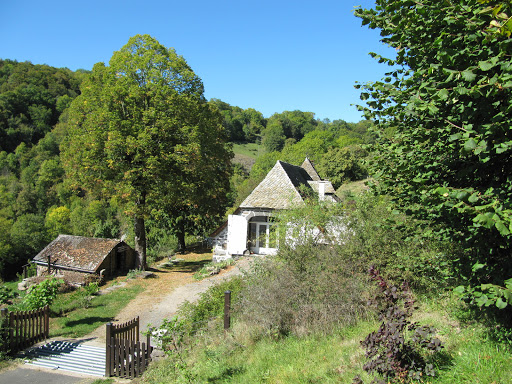 Photo de La petite maison d'Hélène à Neuvéglise (15260)