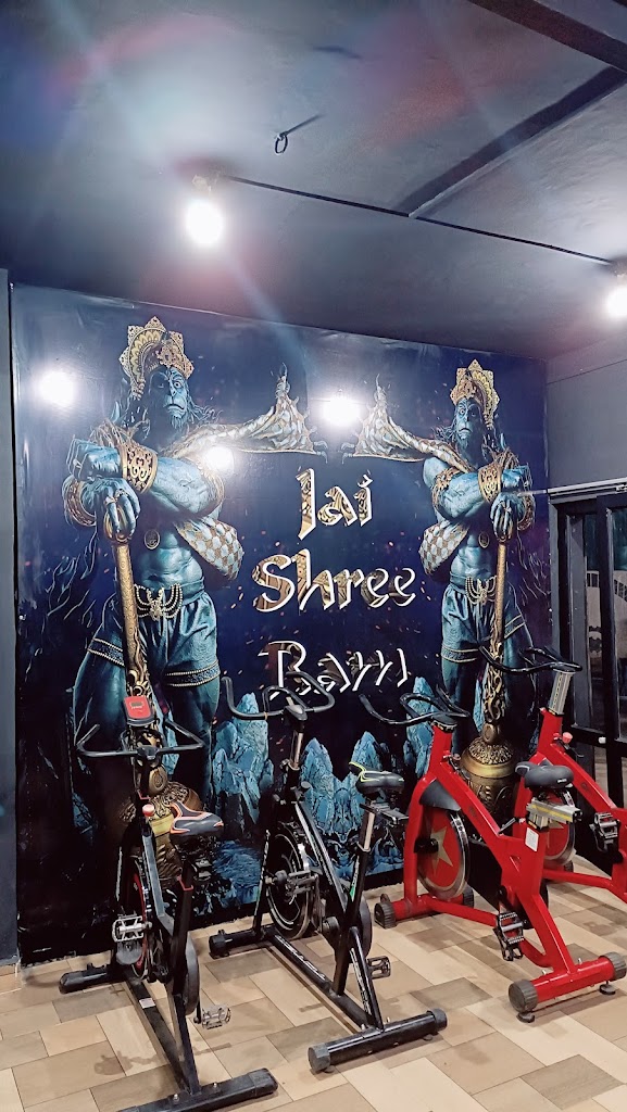 Cuts Curves Unisex Gym