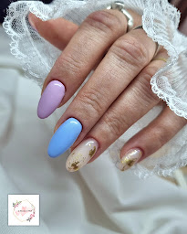 Photo n°25 de Le Boudoir de Méli à Charols (Salon de manucure)