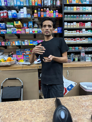 Lone Star Souvenir & Food Mart - Thumbnail
