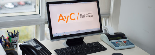 AyC