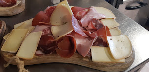 Photo n°4 de Restaurant d'altitude La Cabane à Jo à Enchastrayes (Restaurant français)