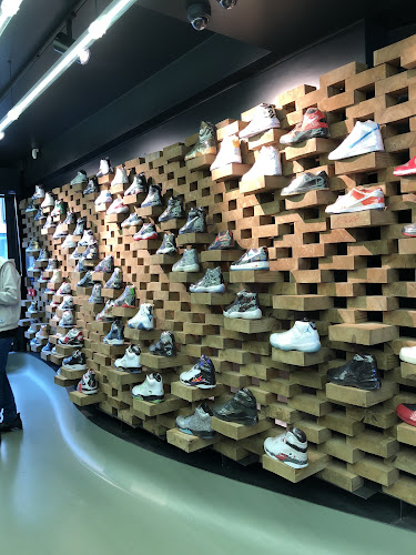 Reviews of Presented By in London - Shoe store