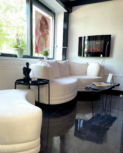 Elegance by Canan Dogan - Thumbnail