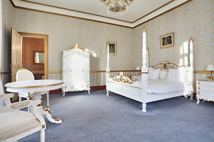 Photo n°11 de Château de Beguin à Lurcy-Lévis (Hôtel)