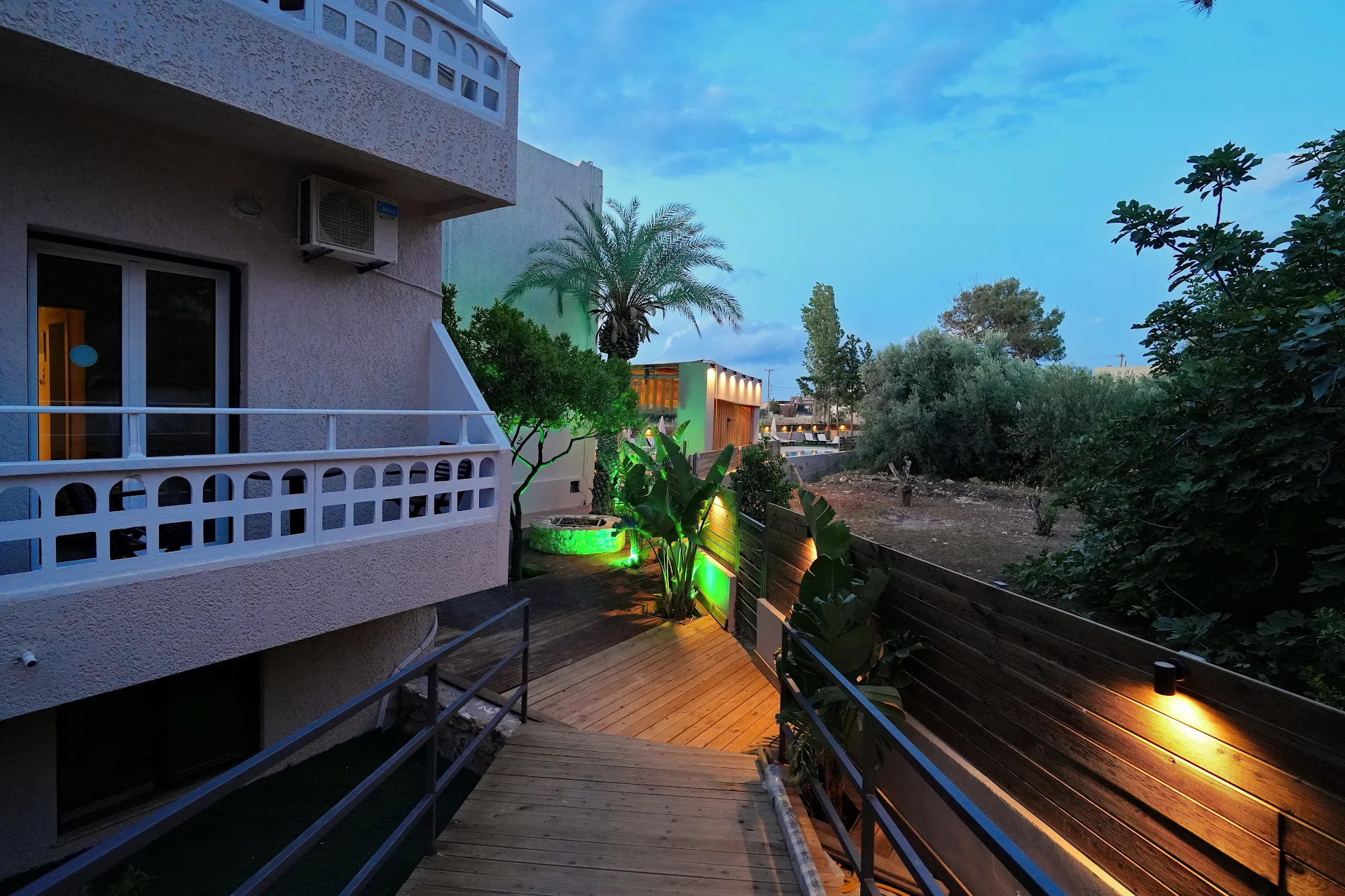Pearl Beach Road City Hotel Malia