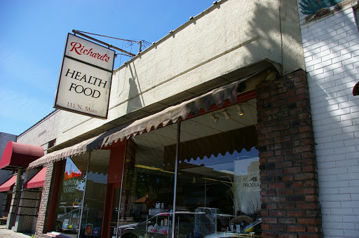 Richard's Nutrition Center - Thumbnail