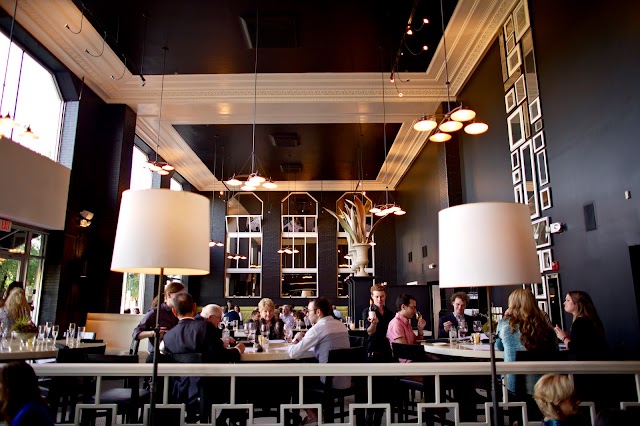 Easy Bistro & Bar