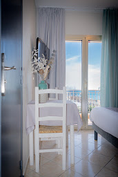 Photo n°79 de Hôtel Reine d'Azur à Roquebrune-Cap-Martin (Hôtel)