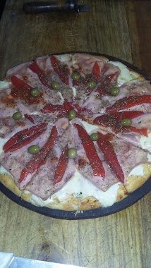 PIZZERIA LAS MALVINAS, Author: Amelia Ram