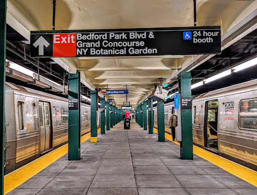Bedford Park Blvd
