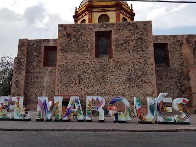 Photos of EL Marques
