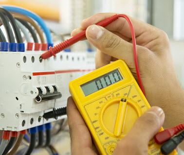 ELETRICISTA CBA CLÁUDIO