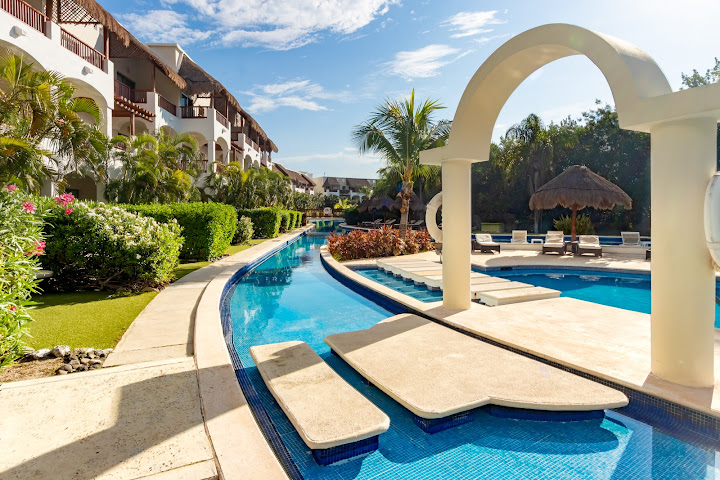 Valentin Imperial Riviera Maya by null