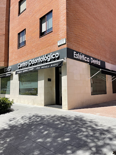 Dentista Tres Cantos Centro Odontoestética. 𝐃𝐫𝐚. 𝐌𝐨𝐧𝐢𝐜𝐚 𝐀𝐫𝐫𝐚𝐧𝐳