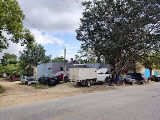 Taller mecánico SOLIS