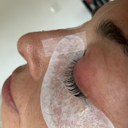 Photo n°19 de Ma-Hell Hair&Nails A DOMICILE à Pertuis (Salon de coiffure)