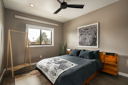 Wallace BNB Gallery - United States