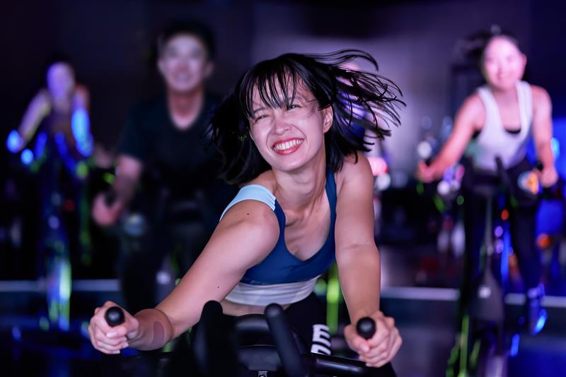 FEELCYCLE 福岡天神