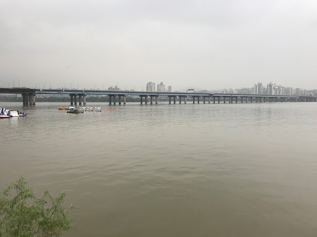 Han River