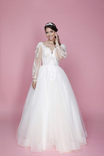 LA ROSE Esküvői Ruhaszalon Budapest