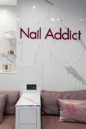 Photo n°23 de Nail Addict à Neuilly-sur-Seine (Institut de beauté)