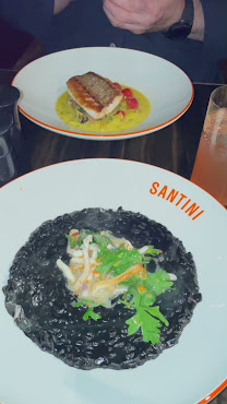 Santini Bar & Grill by null