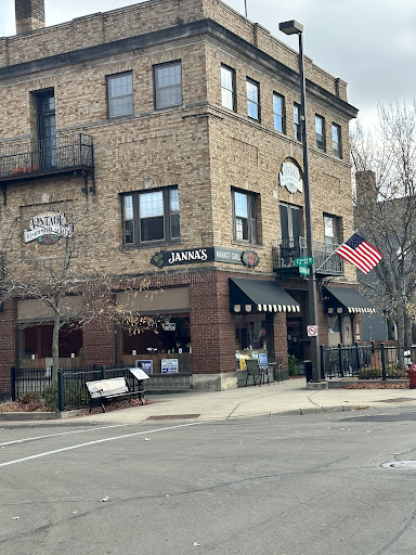 Janna's Market Grill - Thumbnail
